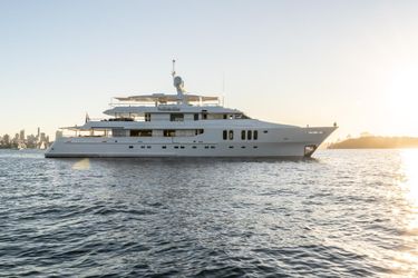 151' Pendennis 1998 Yacht For Sale